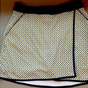 Greg Norman like new golf/tennis skort. Never worn!